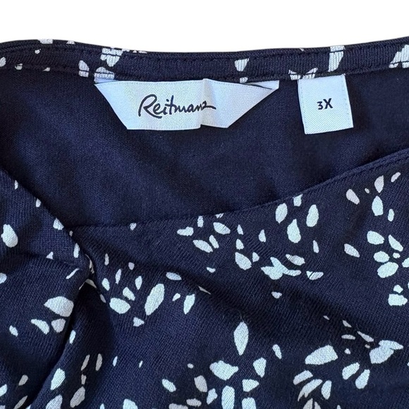 NWOT, Reitmans, Plus Size Floral V-Neck Blouse, 3X, Navy & White - Picture 4 of 8